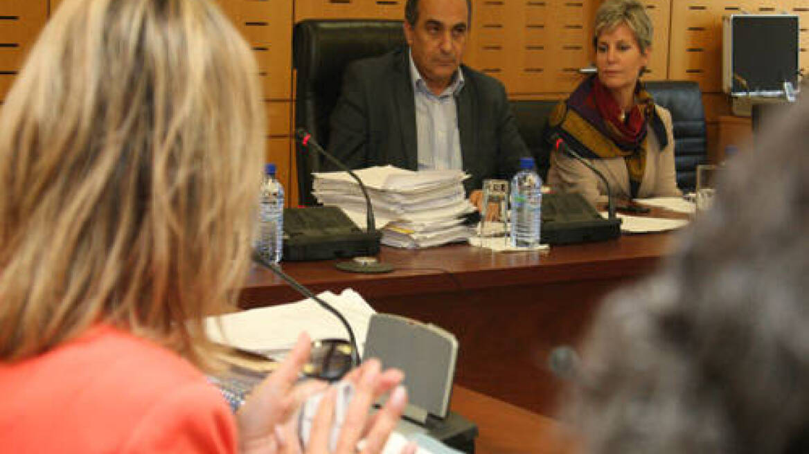 Κύπρος: Στη δημοσιότητα τα ονόματα όσων έβγαλαν χρήματα πριν το κούρεμα 