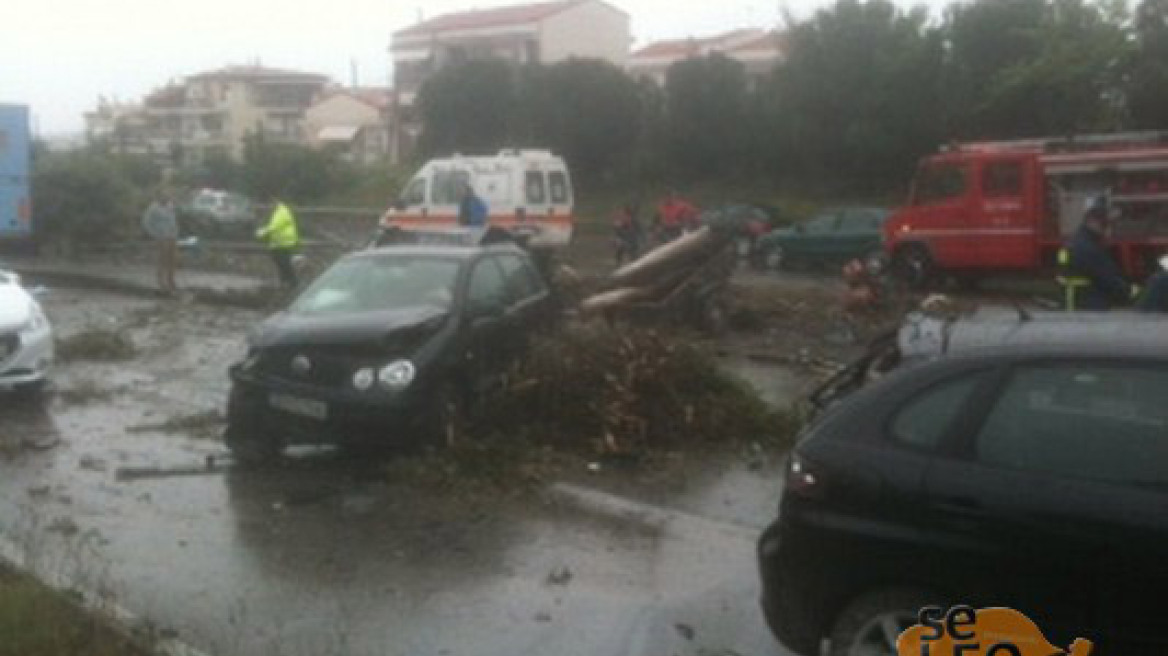 Θεσσαλονίκη: Βανάκι πέρασε στο αντίθετο ρεύμα – Ένας νεκρός