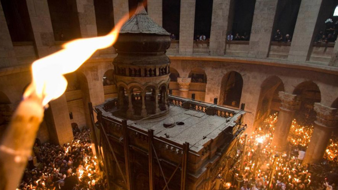 The story behind the transfer of the Holy Fire to Greece