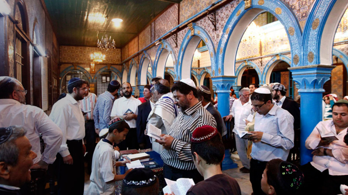 Ζητούν από τους Εβραίους άνω των 16 ετών να παρουσιαστούν στις Αρχές