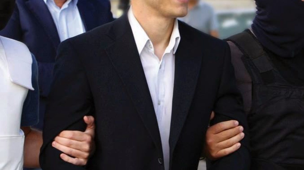 Κασιδιάρης: Προεκλογική καμπάνια με αφίσα-πρόκληση