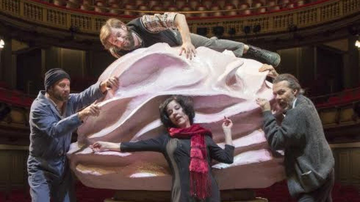 «Κέικ» του Βαγγέλη Χατζηγιαννίδη στο Εθνικό Θέατρο