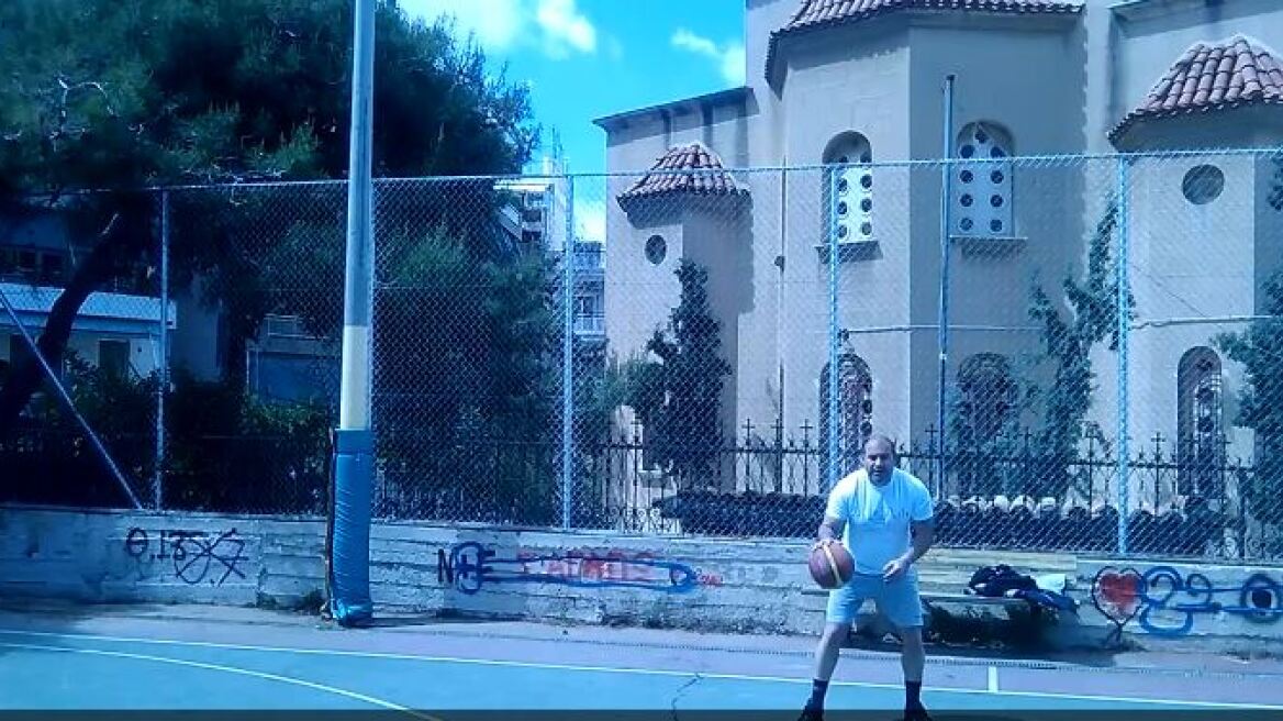 Δείτε τι κάνει υποψήφιος δημοτικός σύμβουλος για να εκλεγεί! 