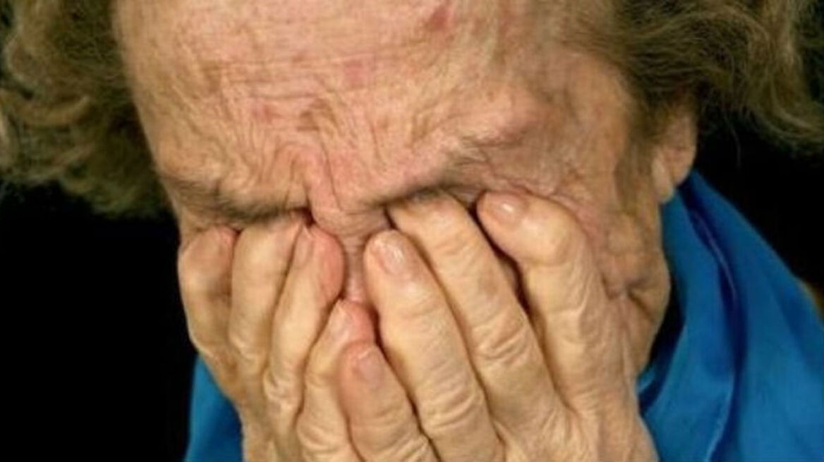 Λαμία: Συνέλαβαν 27χρονο που έδειρε γριούλα για να τη ληστέψει