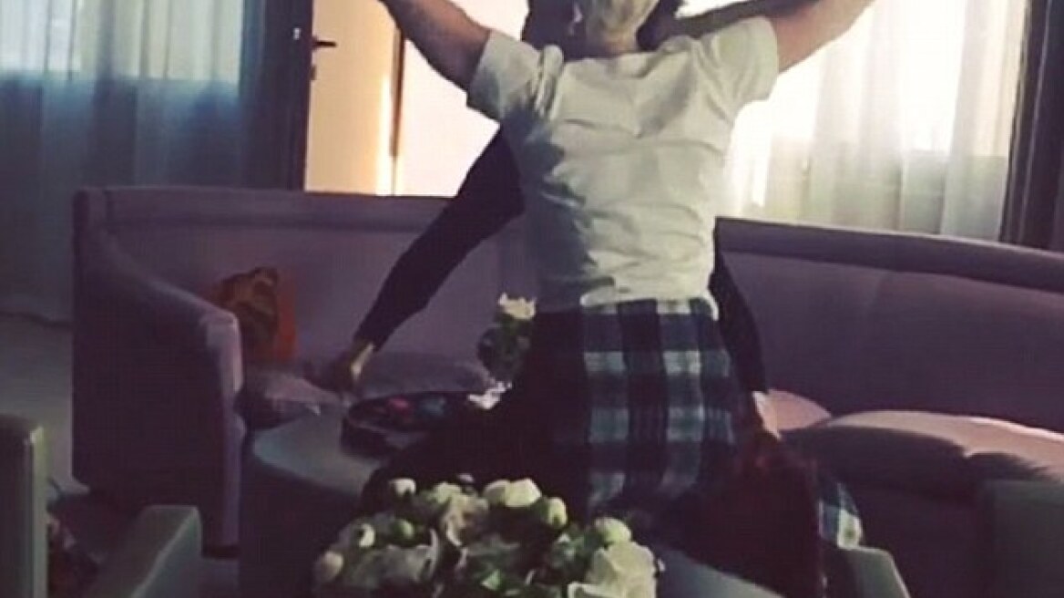 Miley Cyrus: Μετά το νοσοκομείο, το έριξε στο... twerking