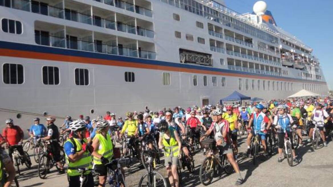 Κρουαζιερόπλοιο με 280 Γερμανούς ποδηλάτες στην Καλαμάτα