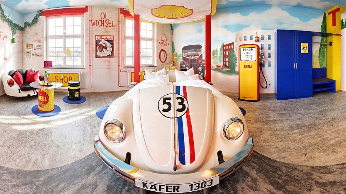 Δείτε το ξεχωριστό ξενοδοχείο... αυτοκινήτων στη Στουτγκάρδη!