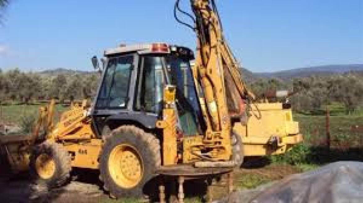 Τους έπιασαν να κλέβουν μπάλα βάρους δυο τόνων!