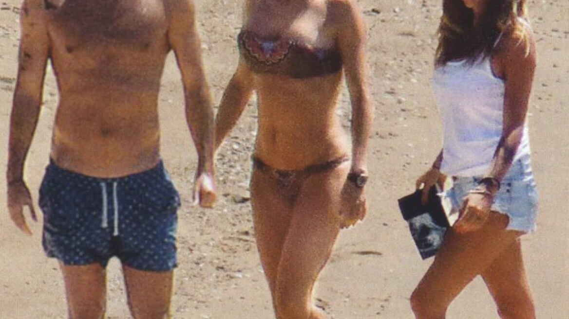 Τα πρώτα μπάνια της Μαριάννας Λάτση