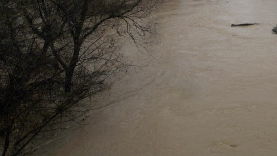 Πλημμύρες στις Σέρρες από ισχυρές βροχοπτώσεις και χαλάζι