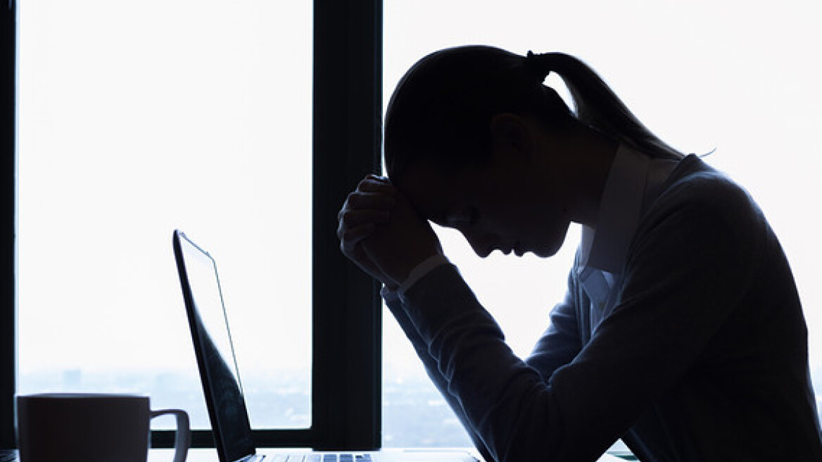 Όσο πιο μόνος, τόσο πιο «ενεργός» στο Facebook