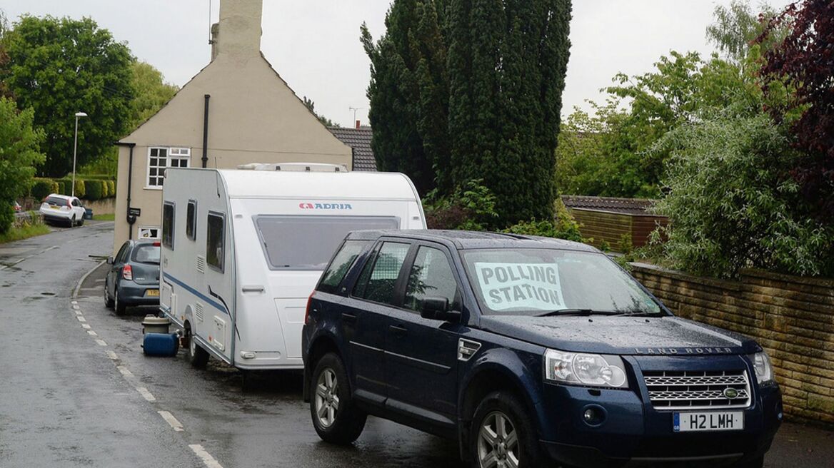 Έτσι ψήφισαν στην Αγγλία - Δείτε φωτογραφίες