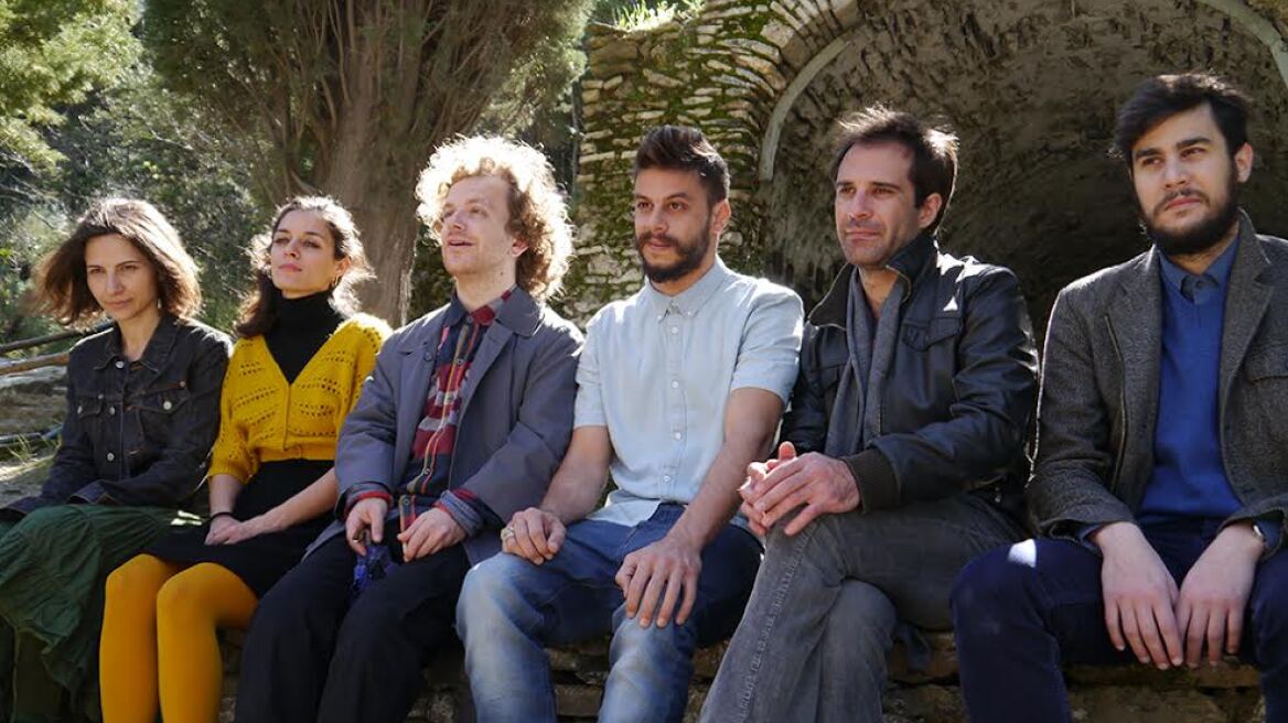 Οι Αδερφοί Καραμαζώφ σε... προαύλιο εκκλησίας