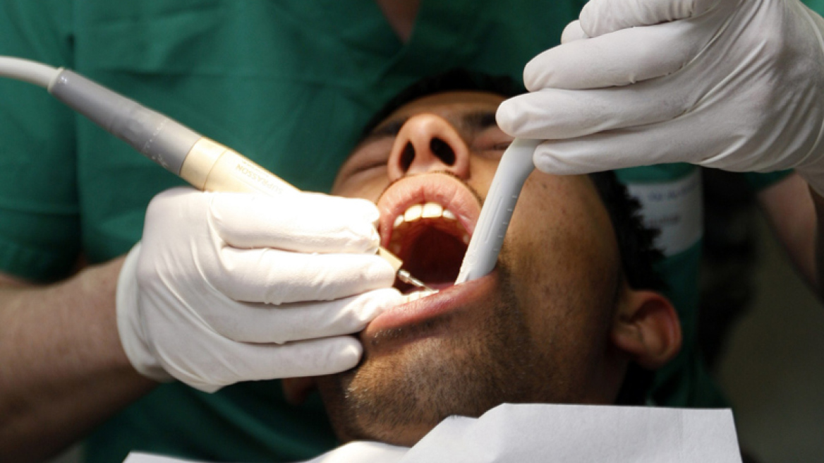 Αναγέννηση κατεστραμμένων δοντιών με τη βοήθεια λέιζερ