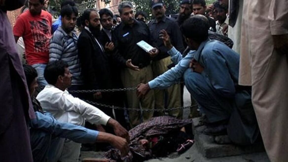 Πακιστάν: Ο σύζυγος της λιθοβολημένης εγκύου είχε σκοτώσει την πρώτη του γυναίκα