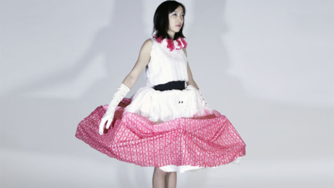 Το φόρεμα που διώχνει τους εφαψίες!