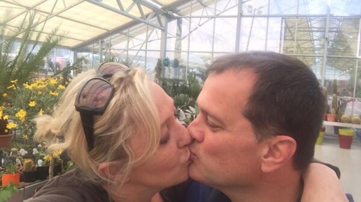 Γαλλία: Το selfie φιλί της Μαρίν Λε Πεν με το αγόρι της