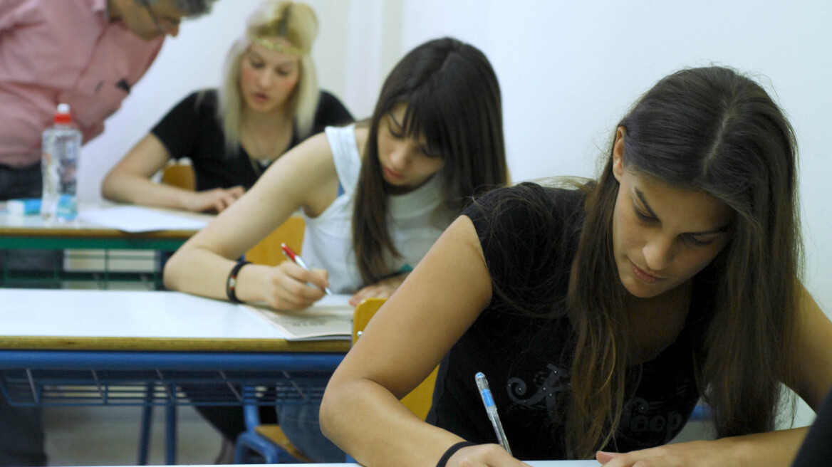 Υπουργείο Παιδείας: Επιτυχής η εφαρμογή της Τράπεζας Θεμάτων