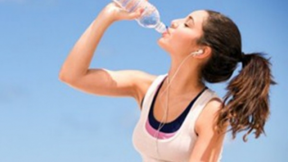 Αυτές είναι οι 5 συνήθειες που σε γερνούν χωρίς να το ξέρεις 