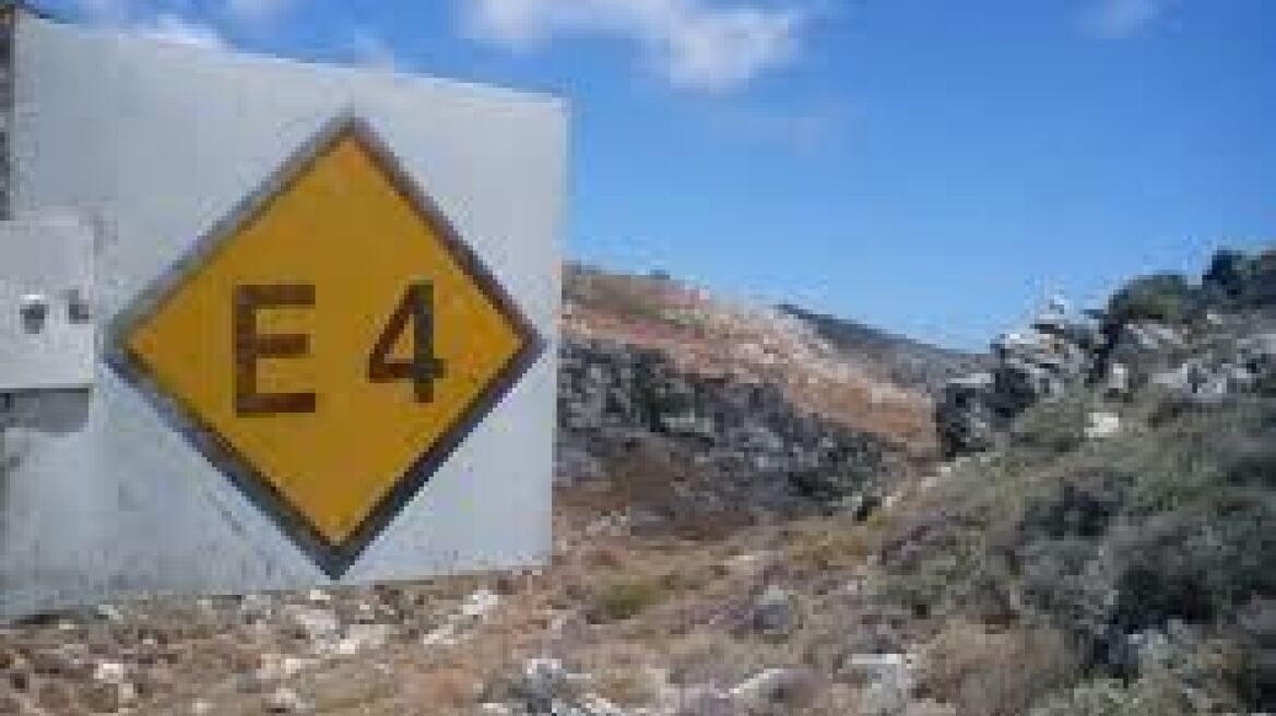 Χανιά: Επιχείρηση μεταφοράς τραυματία από δύσβατο σημείο 