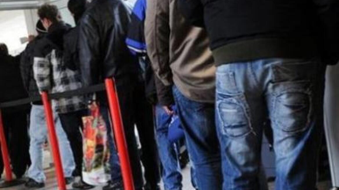 Eurostat: Η ανεργία μειώθηκε οριακά, όμως 1,3 εκατ. Έλληνες δεν έχουν δουλειά