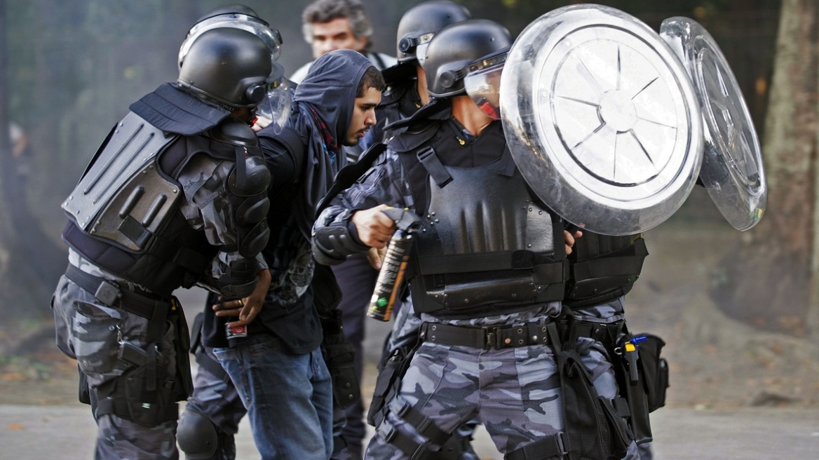 Βραζιλία: Συγκρούσεις μεταξύ απεργών του μετρό και αστυνομικών