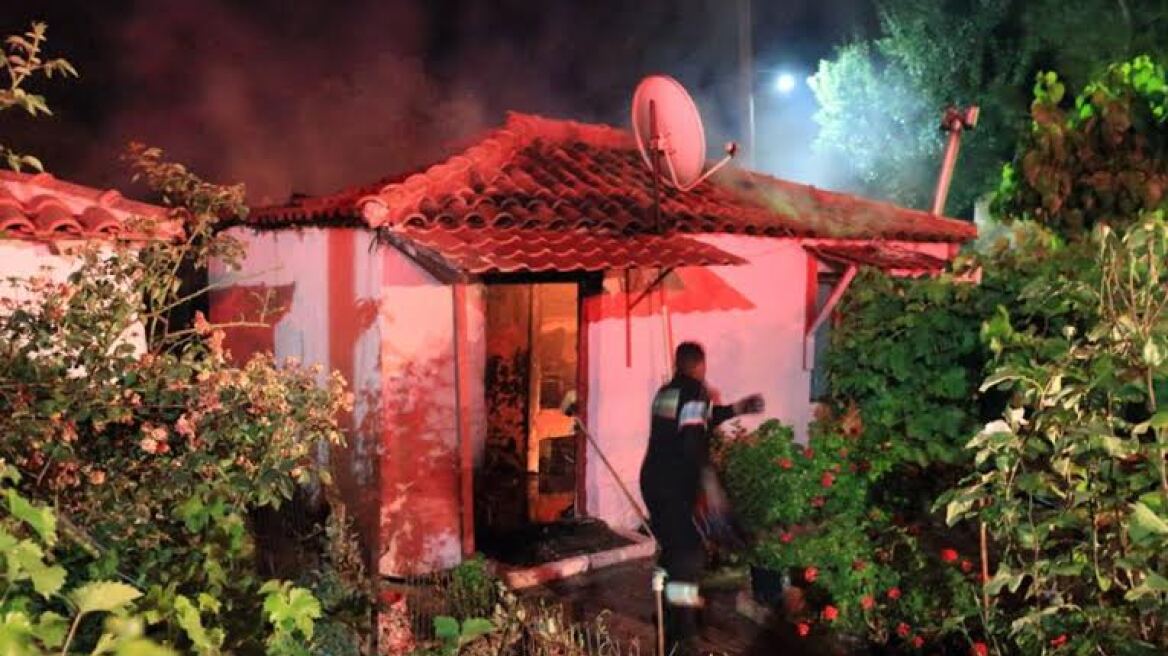 Εύβοια: Σπίτι κάηκε ολοσχερώς