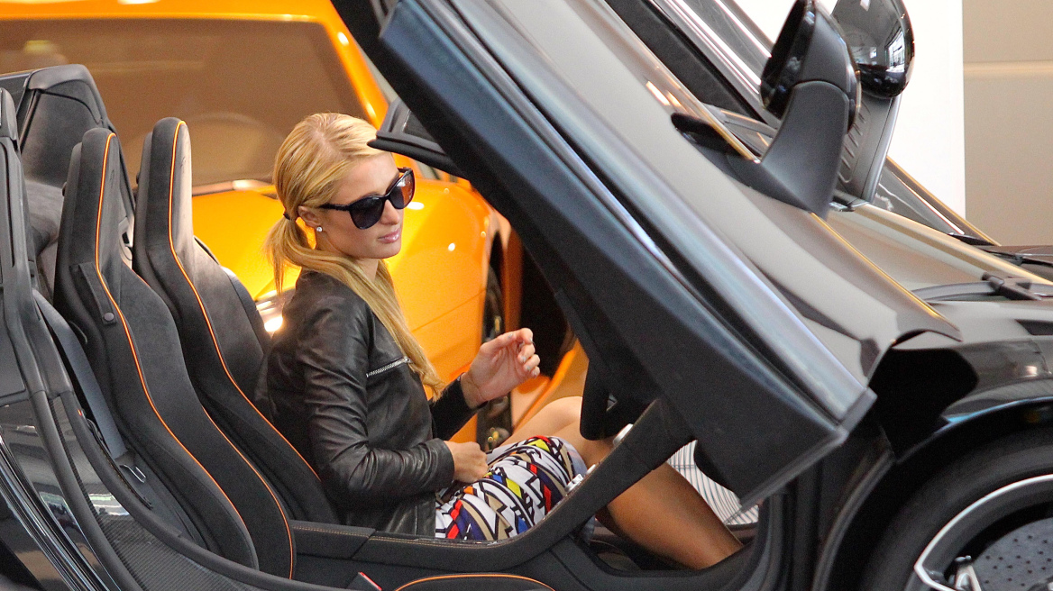 Paris Hilton: Ετοιμάζεται να αγοράσει μια Lamborghini