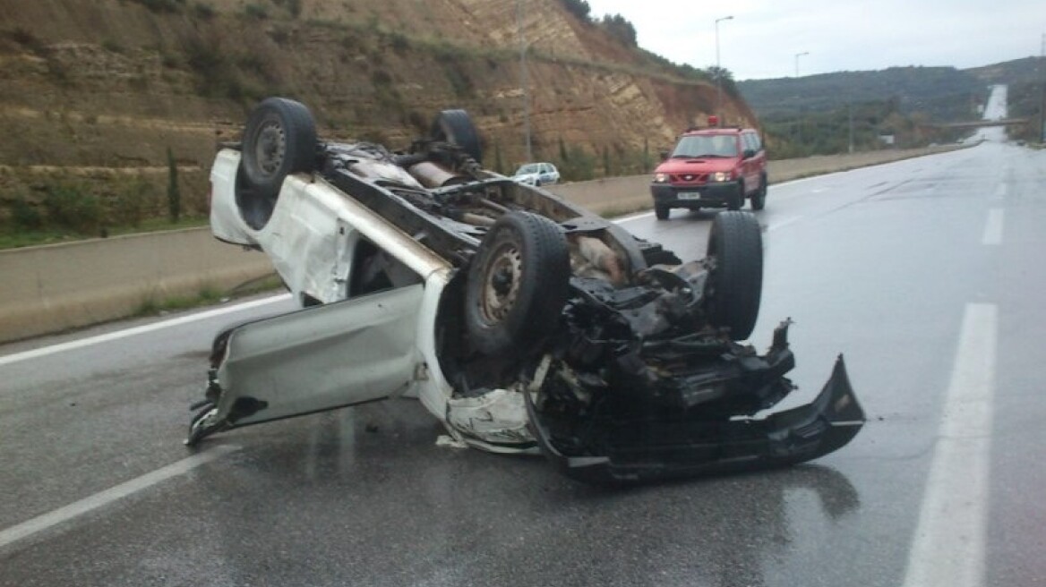 Ένας νεκρός και πέντε τραυματίες σε τροχαίο στην Ε.Ο. Πατρών Πύργου