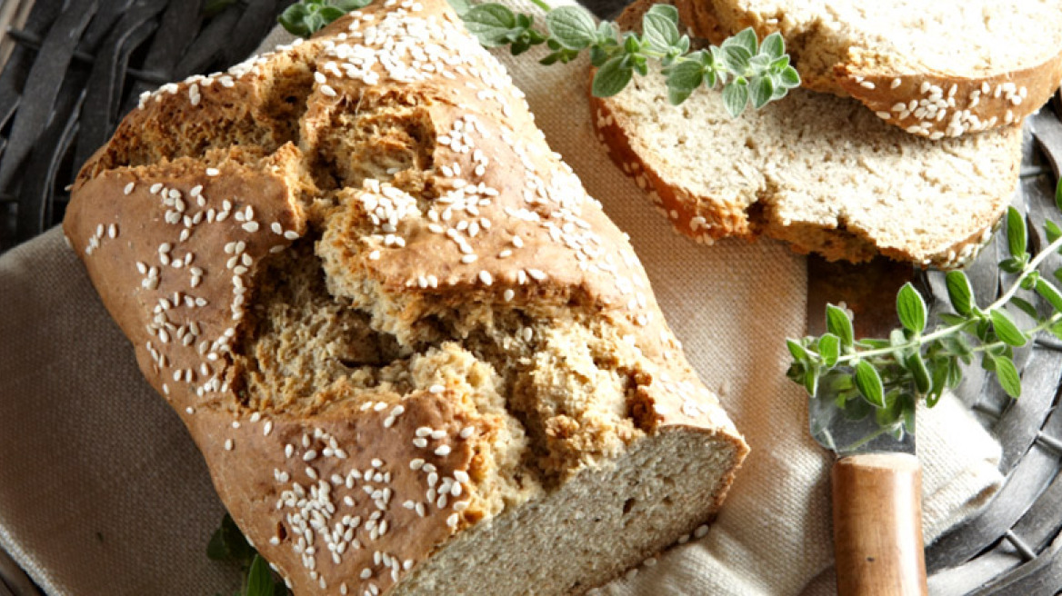 Πανεύκολο ψωμί μυρωδάτο στη φόρμα