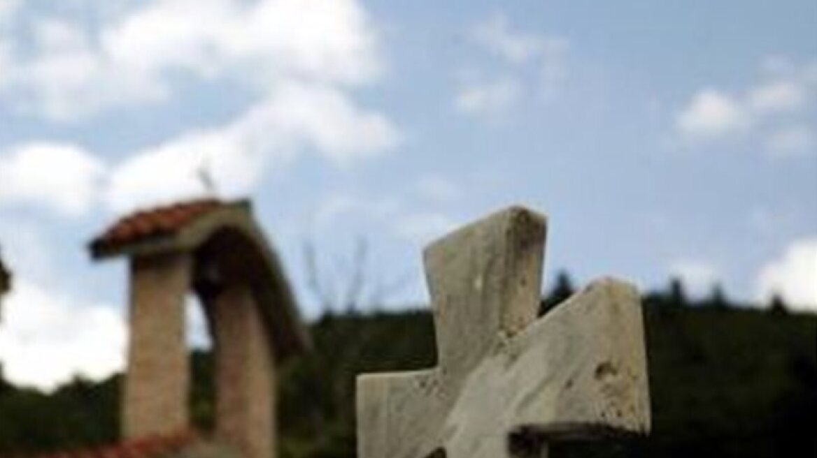 Ιερόσυλοι χτύπησαν ναό κοντά στα σύνορα