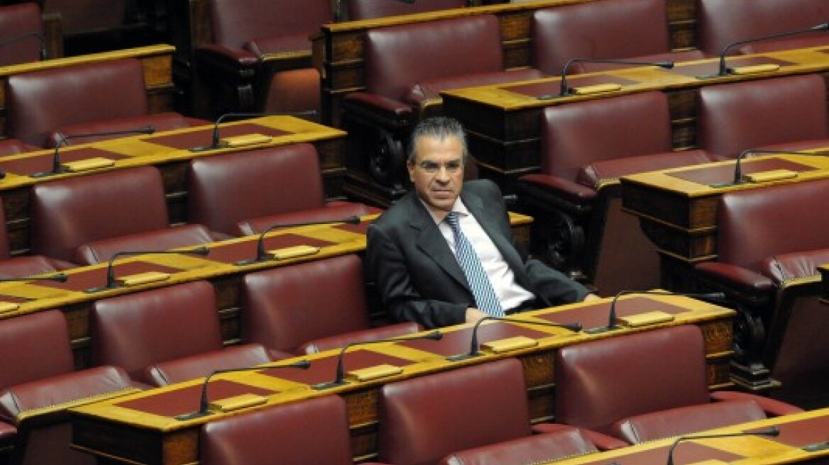 Ντινόπουλος: Δεν προβλέπονται απολύσεις εργαζομένων στην Τοπική Αυτοδιοίκηση