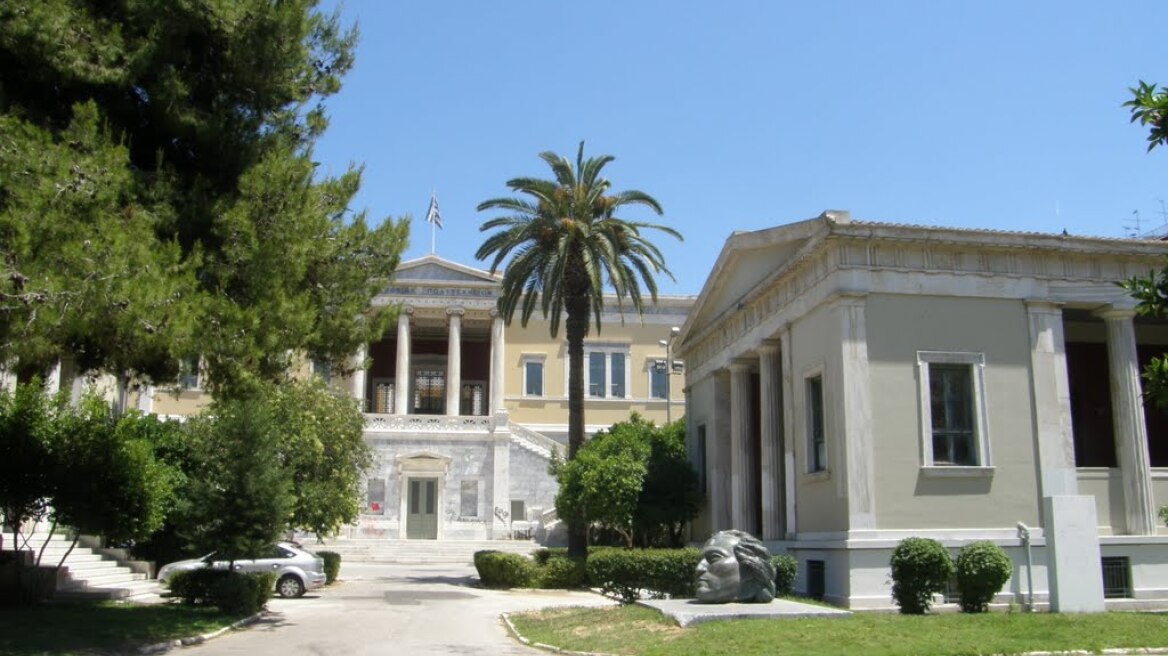 Να αναλάβει δράση για να ανοίξει το ΕΜΠ ζητούν οι καθηγητές από τον πρύτανη