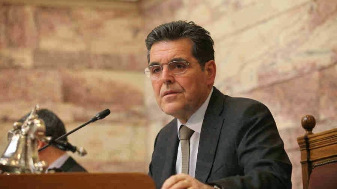 Ανοιχτός σε βελτιώσεις στην προαγωγή των μαθητών στο Λύκειο ο υφυπ. Παιδείας