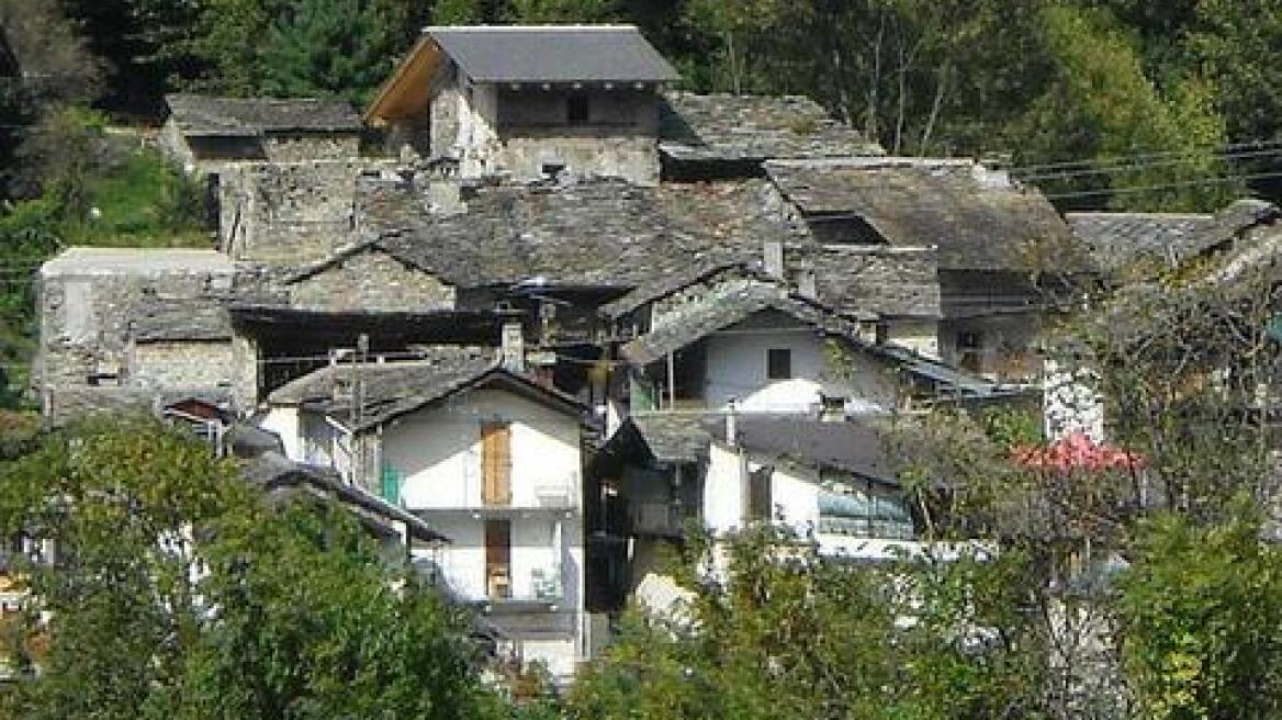 Μπείτε στο eBay και αγοράστε ένα ιταλικό... χωριό με 245 χιλ. ευρώ!