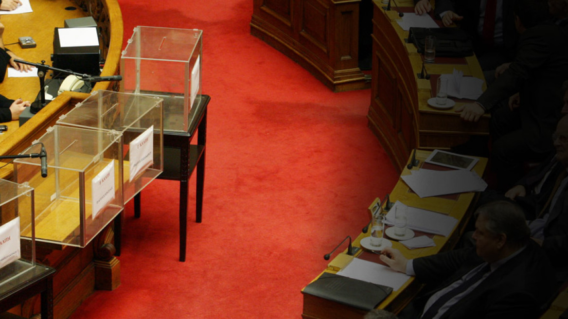 Με... 100 τρέχει ο ΣΥΡΙΖΑ για το δημοψήφισμα