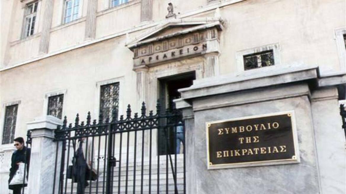Αφορολόγητα τα επιδόματα βιβλιοθήκης και συνεδρίων των γιατρών του ΕΣΥ