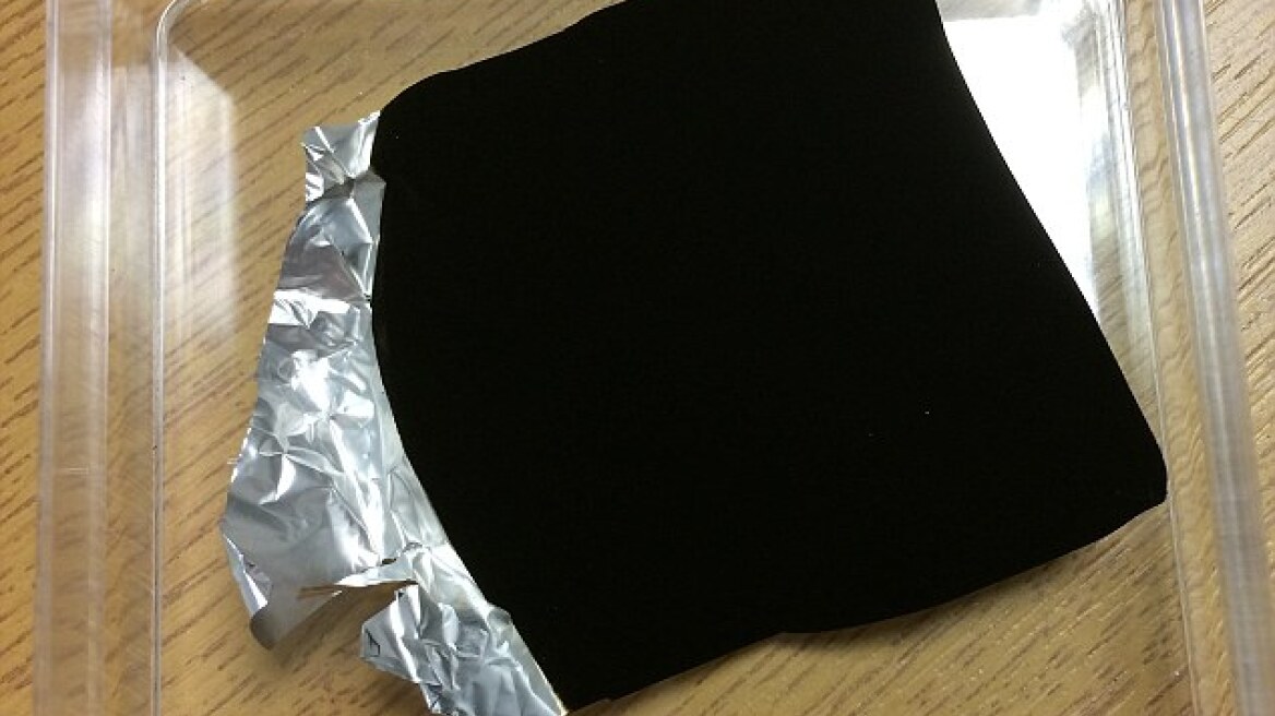 Σούπερ υλικό είναι πιο μαύρο και από... το μαύρο!