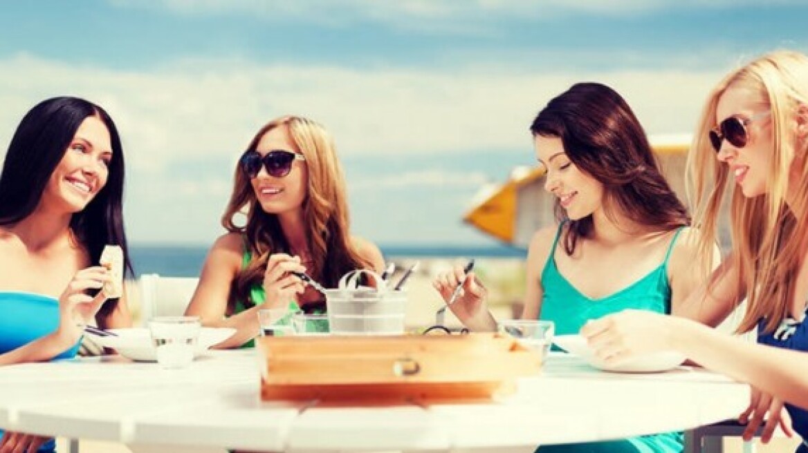 Χρηστικά tips για να μην πάρετε κιλά στις διακοπές