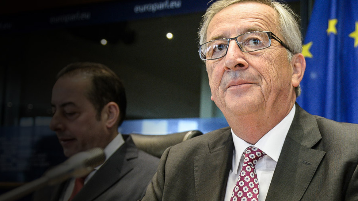 Γιουνκέρ: Περήφανος που η Ελλάδα και ο λαός της παραμένουν μέλη της ΕΕ