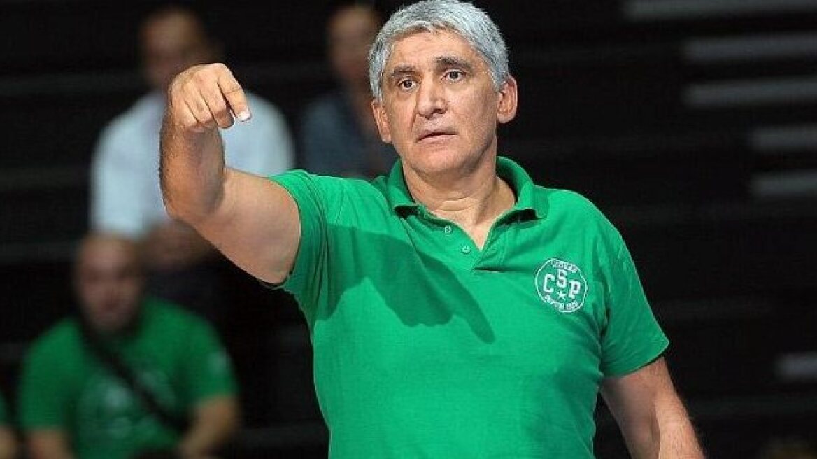 Μιλάει με Γιαννάκη η ΑΕΚ