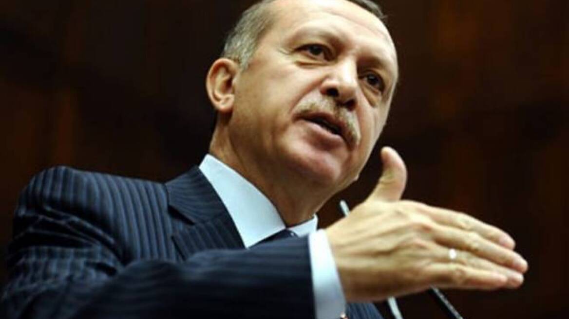 Ερντογάν: Καταγγέλλει το ρόλο της Αιγύπτου και του «τυράννου» Σίσι