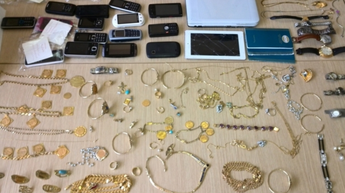 Συμμορία ανηλίκων χτυπούσε και λήστευε ηλικιωμένες