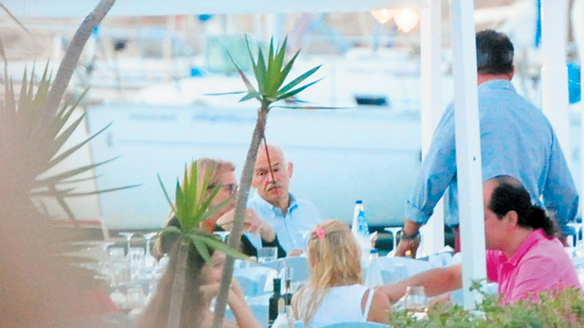 Το παρεάκι του Γιωργάκη στη Σύμη... Σπετσών 