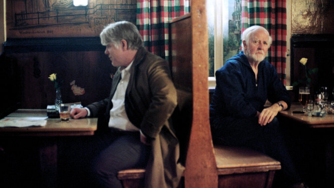 Ο Τζον Λε Καρέ «αποθεώνει» τον Φίλιπ Σέιμουρ Χόφμαν