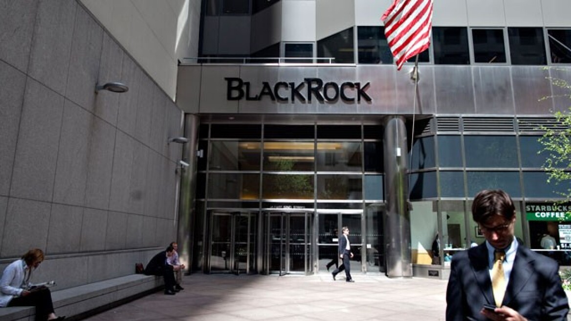 «Καμπάνα» για κίνδυνο χρεοκοπίας από την Blackrock