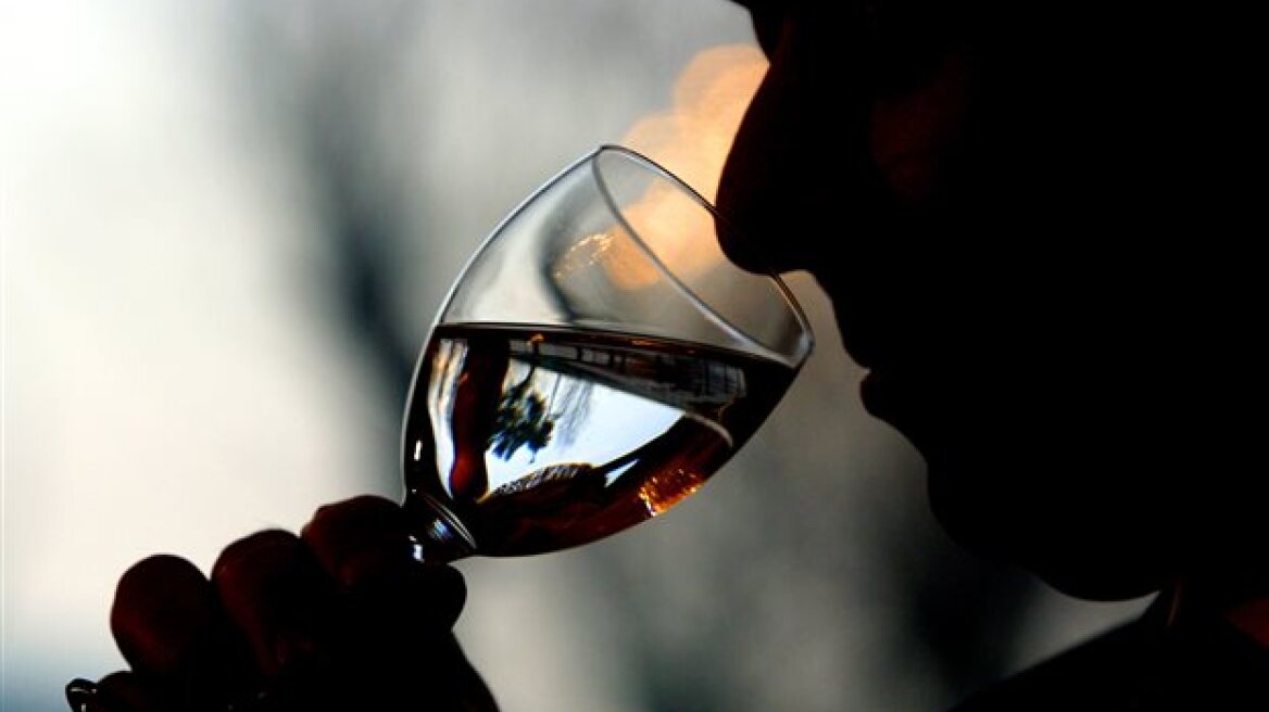 Βελτιώστε την όσφρησή σας με ένα - δύο ποτηράκια αλκοόλ