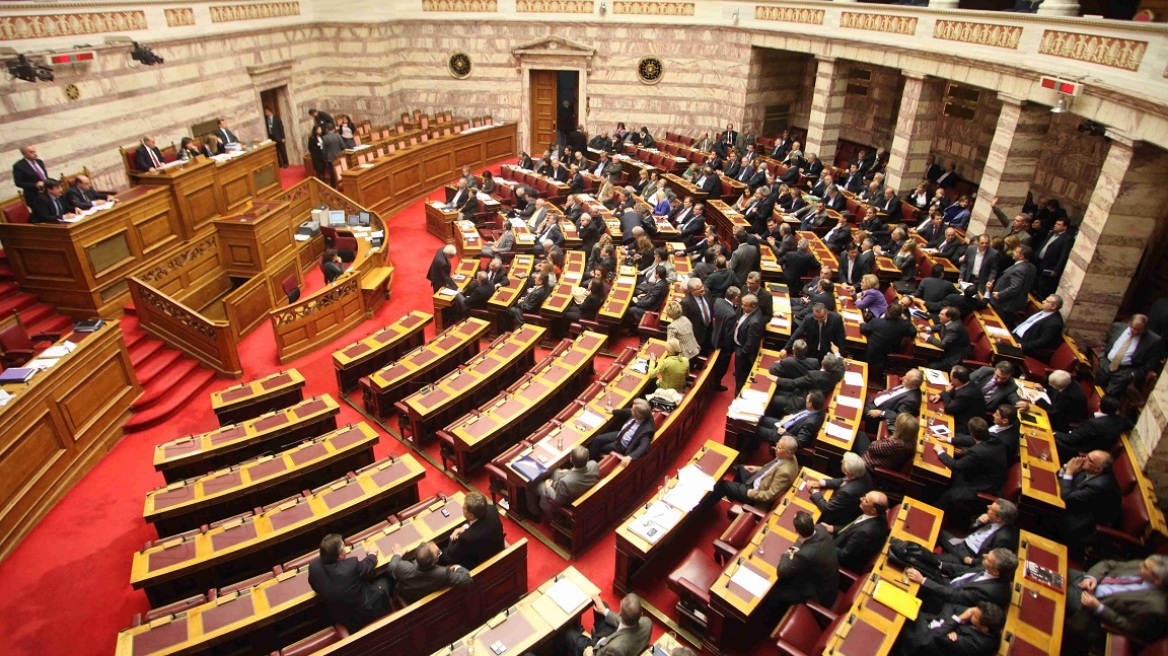 «Καμπανάκι» για την οικονομία από έξι «καραμανλικούς» βουλευτές