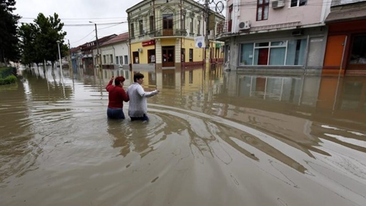 Ζημιές και καταστροφές από πλημμύρες στη Ρουμανία