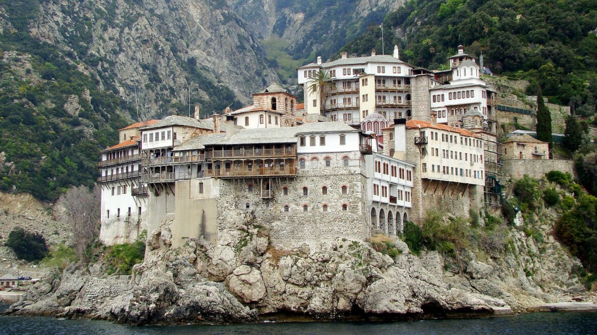 Δεν... απειλείται το «άβατον» του Αγίου Όρους